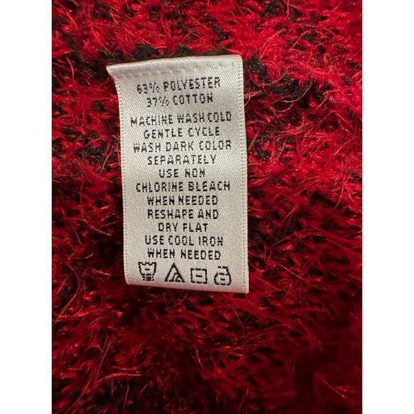 August Silk Red and Black Checkered Cardigan - XL - Picture 6 of 7